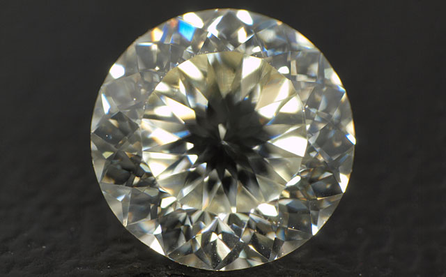 114面体カットダイヤモンド画像