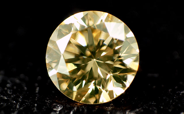 ブラウンダイヤモンドルース画像