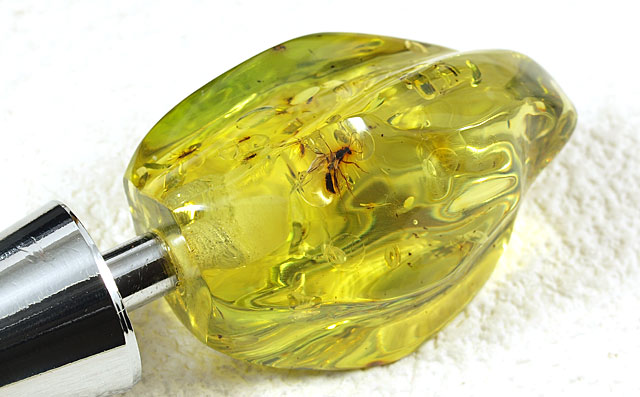 虫入りグリーンアンバー(コパル) ワインキャップ ( ワインストッパー