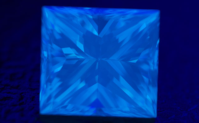 プリンセスカット・イエローダイヤモンド画像