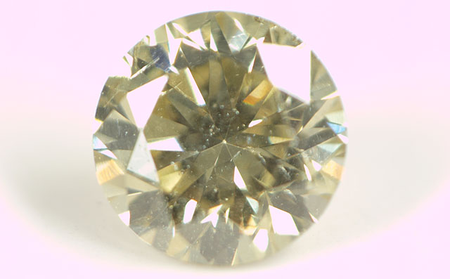 天然カメレオンダイヤモンド画像