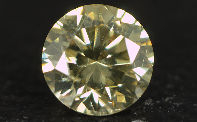 天然カメレオンダイヤモンド画像