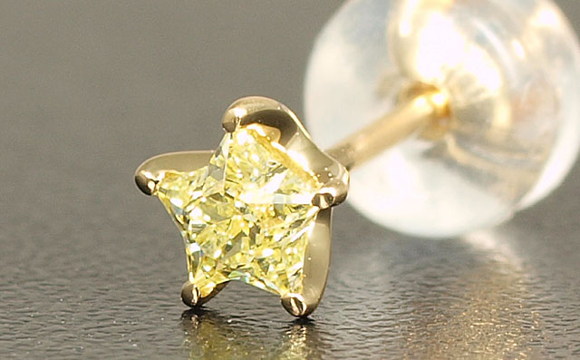 スターカット(星型)ダイヤモンド・片耳用ピアス画像
