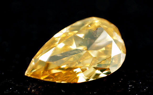 イエローダイヤモンドルース画像