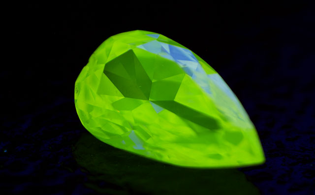 イエローダイヤモンドルース画像