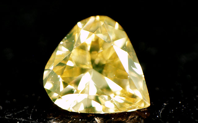天然(ナチュラル)イエローダイヤモンド画像