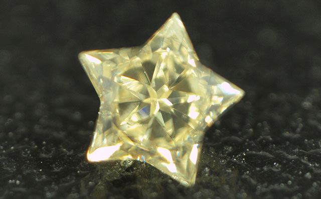 スターブリリアントカット(星型)ダイヤモンド画像