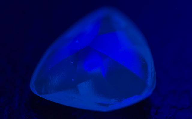 マクル・ダイヤモンド原石ルース画像