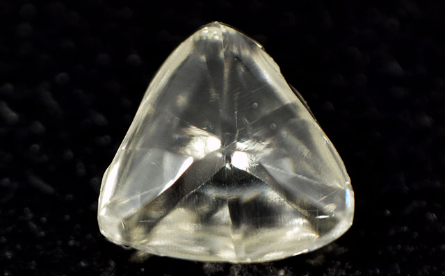 マクル・ダイヤモンド原石ルース画像