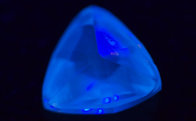 マクル・ダイヤモンド原石ルース画像