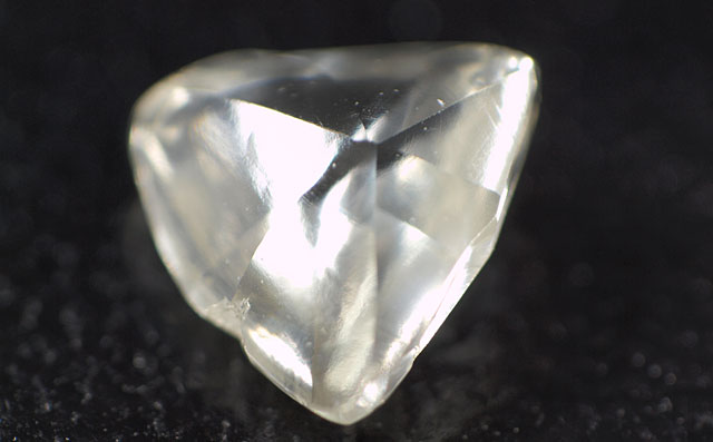 マクル・ダイヤモンド原石ルース画像