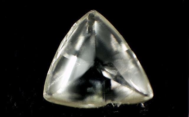 マクル・ダイヤモンド原石ルース画像