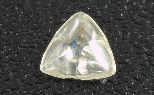 マクル・ダイヤモンド原石ルース画像