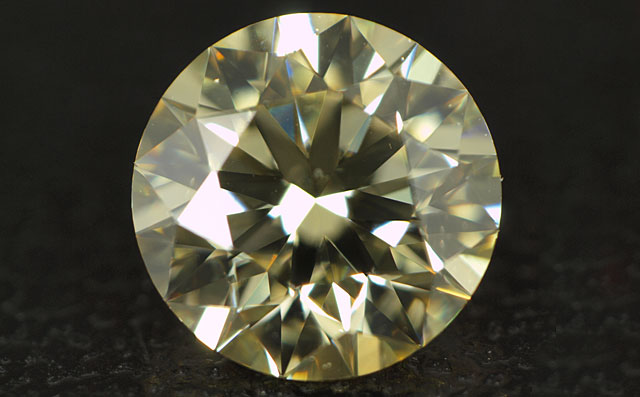 イエローダイヤモンドルース画像