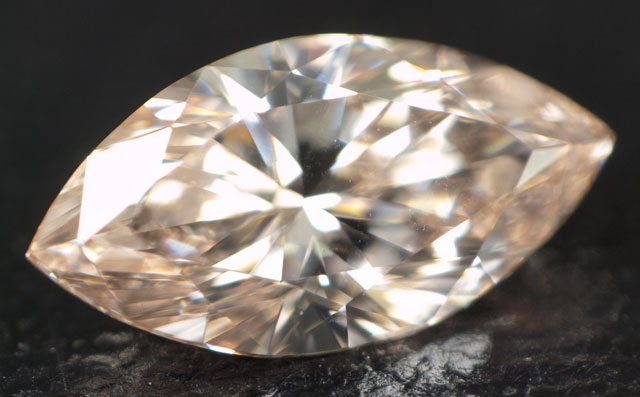 ピンクダイヤモンドルース画像