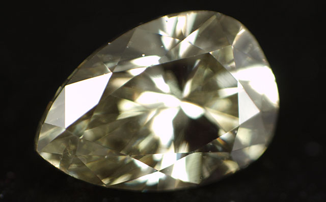 天然カメレオンダイヤモンド画像