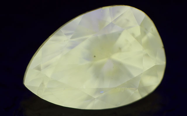 天然カメレオンダイヤモンド画像