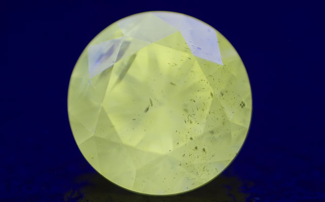 天然カメレオンダイヤモンド画像