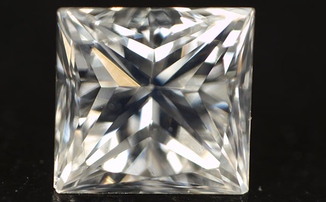 天然（ナチュラル）Lカラーダイヤモンド ルース画像