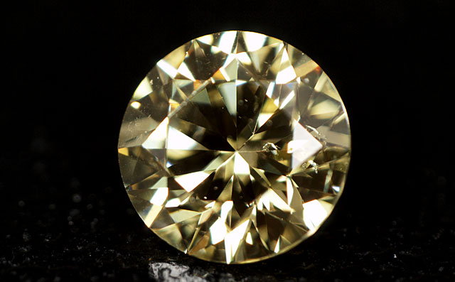 天然カメレオンダイヤモンド画像