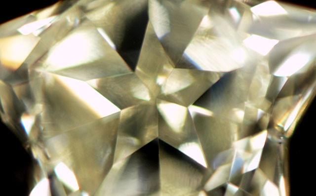 スターブリリアントカット(星型)ダイヤモンド画像