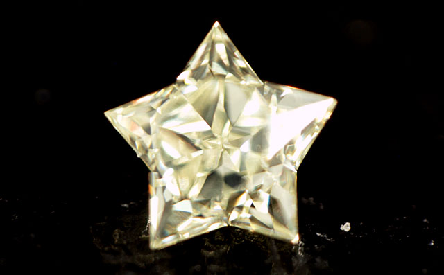 スターブリリアントカット(星型)ダイヤモンド画像