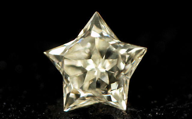 スターブリリアントカット(星型)ダイヤモンド画像