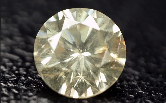 イエローダイヤモンドルース画像