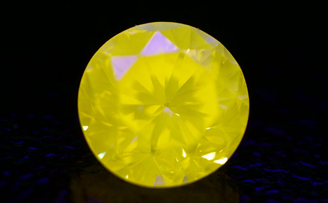 イエローダイヤモンドルース画像