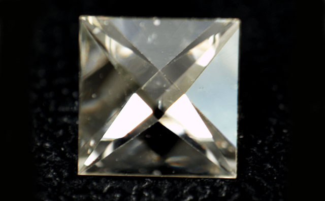 イエローグリーンダイヤモンド