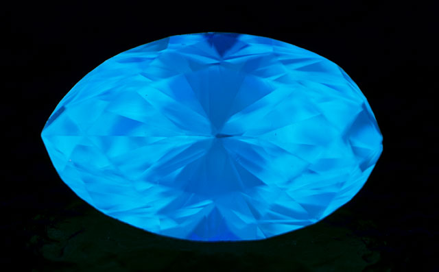 天然Kカラーダイヤモンド画像