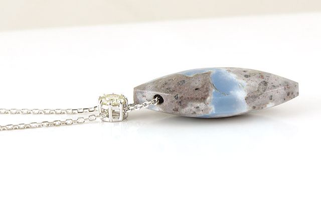 オーウィーオパールペンダントネックレス