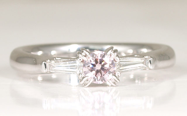 プラチナピンクダイヤモンドリング