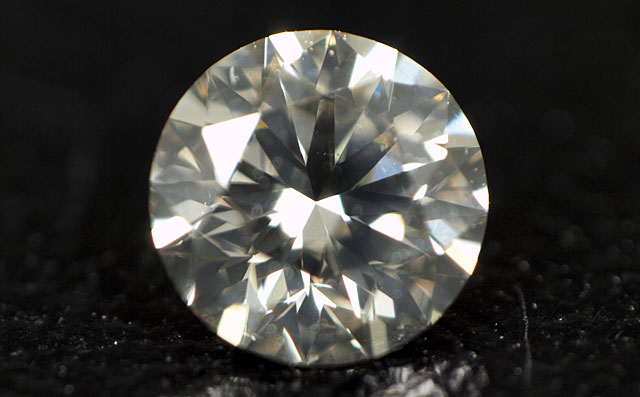 グレーダイヤモンド