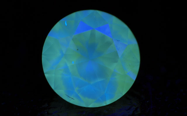 グレーダイヤモンド