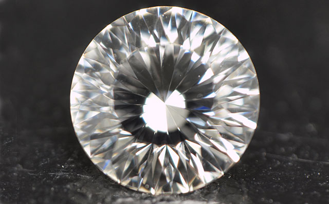 114面体カットダイヤモンド画像