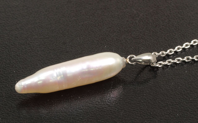 犬の歯型の真珠画像