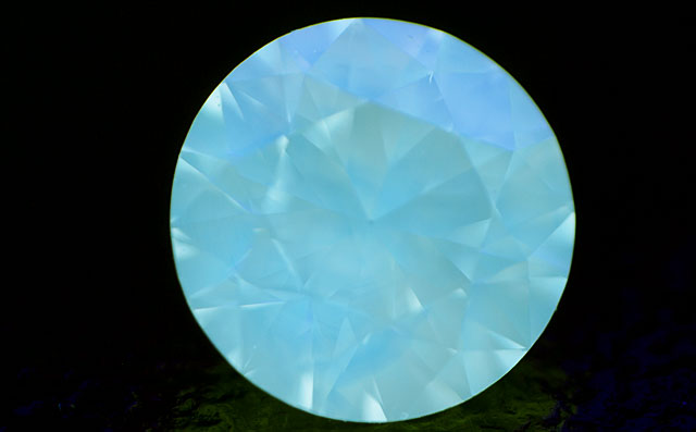 天然Jカラーダイヤモンド画像