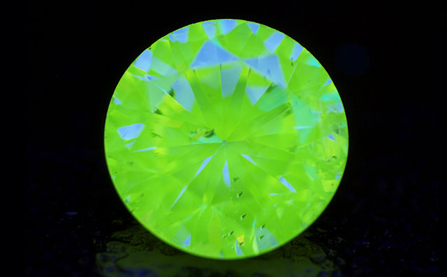 イエローダイヤモンドルース画像