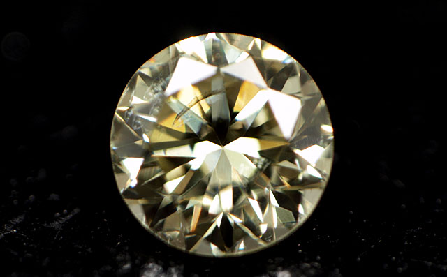 天然カメレオンダイヤモンド画像