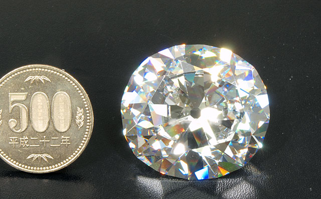 コ・イ・ヌールレプリカ画像