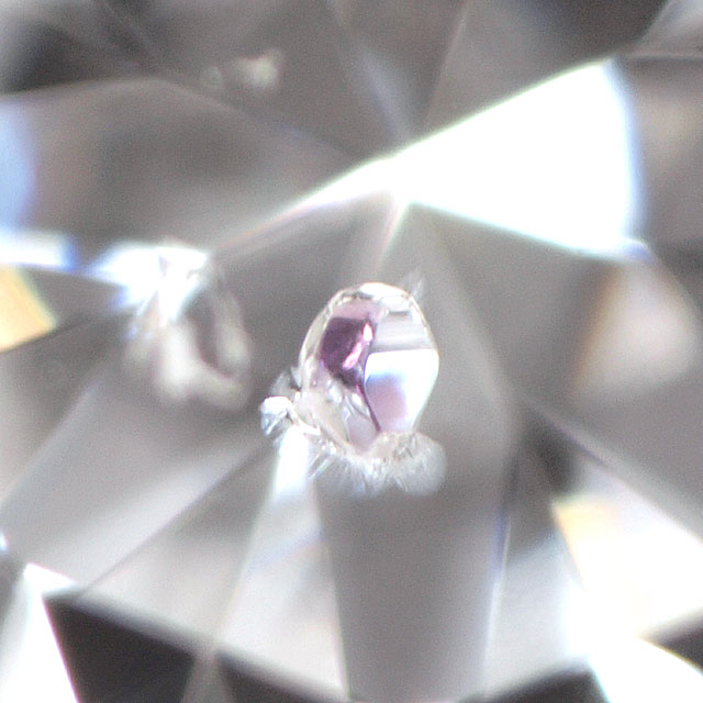 ガーネット結晶入りダイヤモンドルース画像