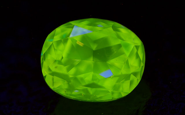 イエローダイヤモンドルース画像