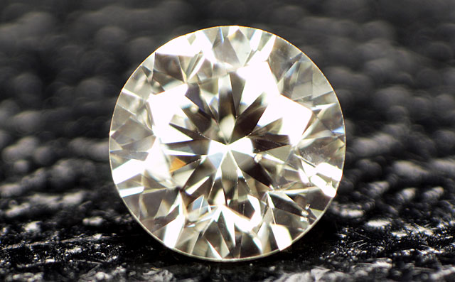 六角形(ヘキサゴナル・モディファイド・ブリリアント・カット)ダイヤモンド画像