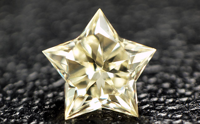 スターブリリアントカット(星型)ダイヤモンド画像