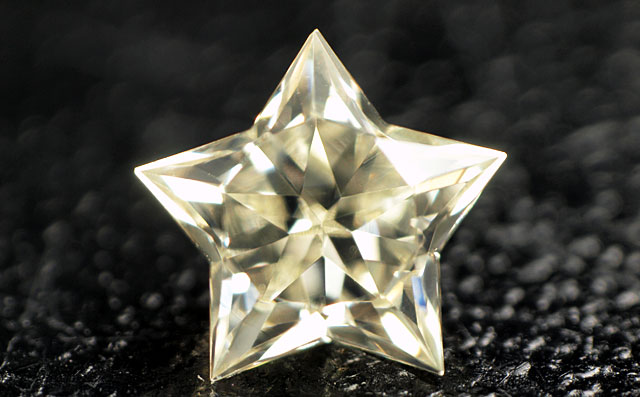 スターブリリアントカット(星型)ダイヤモンド画像