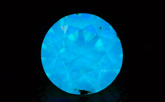 天然(ナチュラル)アッシャーカット(スクエア・エメラルド・カット)ダイヤモンド ルース画像