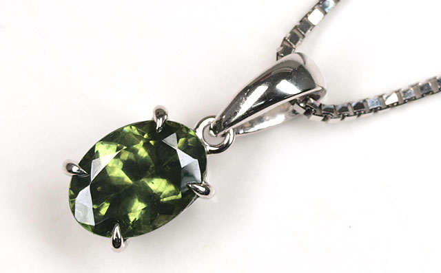 ダークグリーンジルコンPt900ペンダントトップ