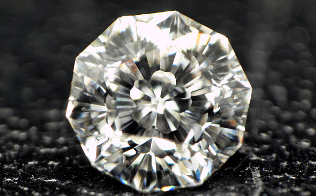 デカゴナルダイヤモンドルース画像