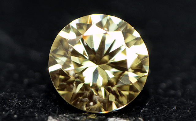 天然カメレオンダイヤモンド画像